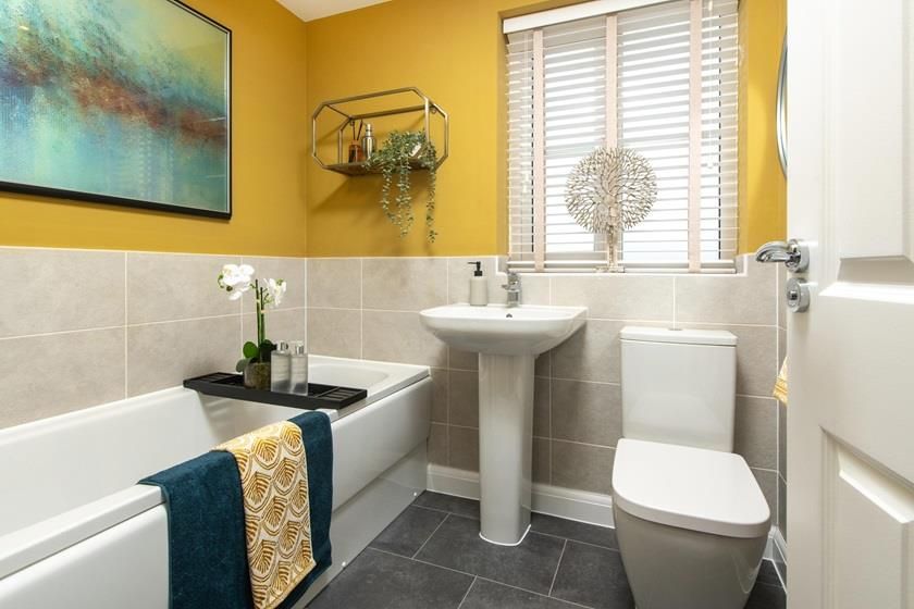 Property photo 1 of 9 Bathroom.Jpg