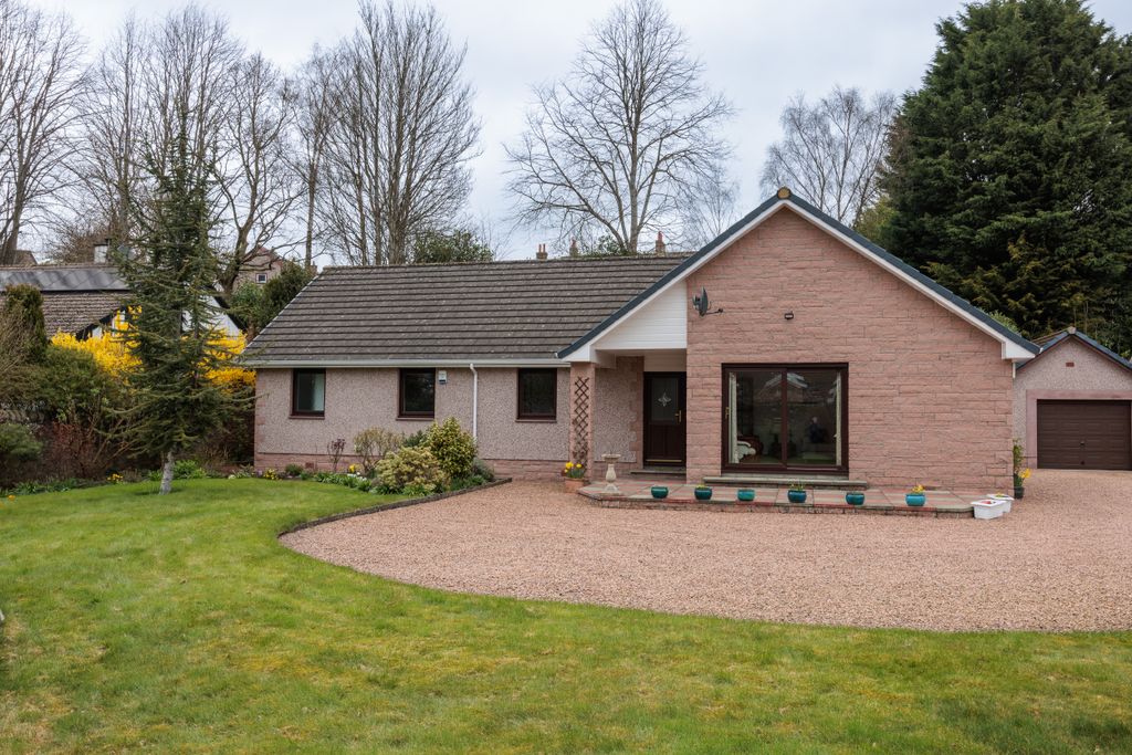 Property photo 1 of 50