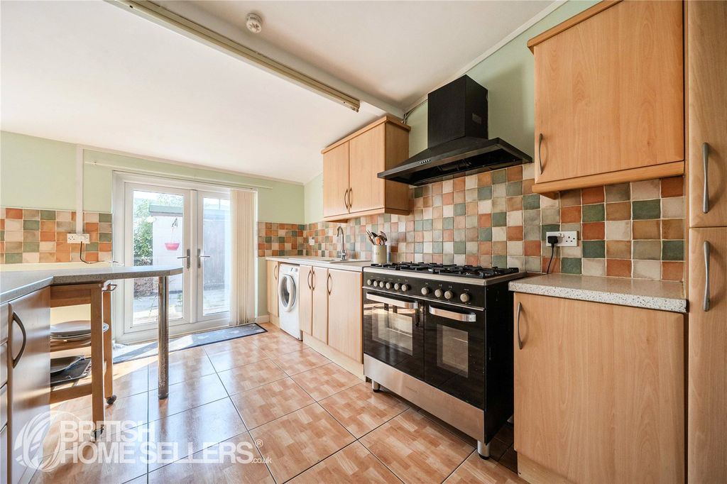 Property photo 2 of 17 Picture No. 19