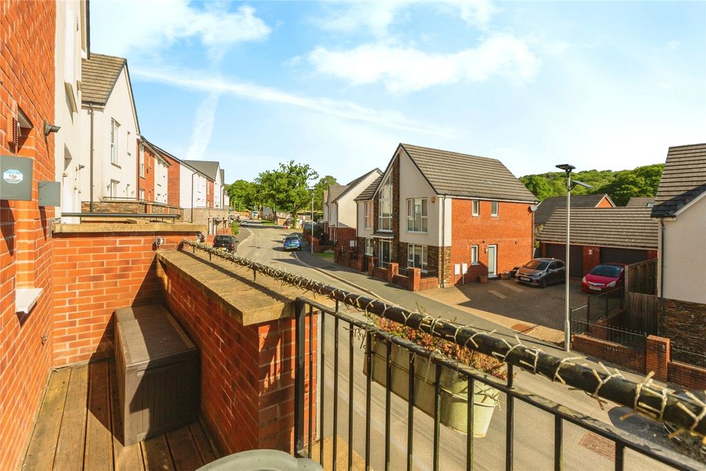 Property photo 2 of 28 Picture No. 28