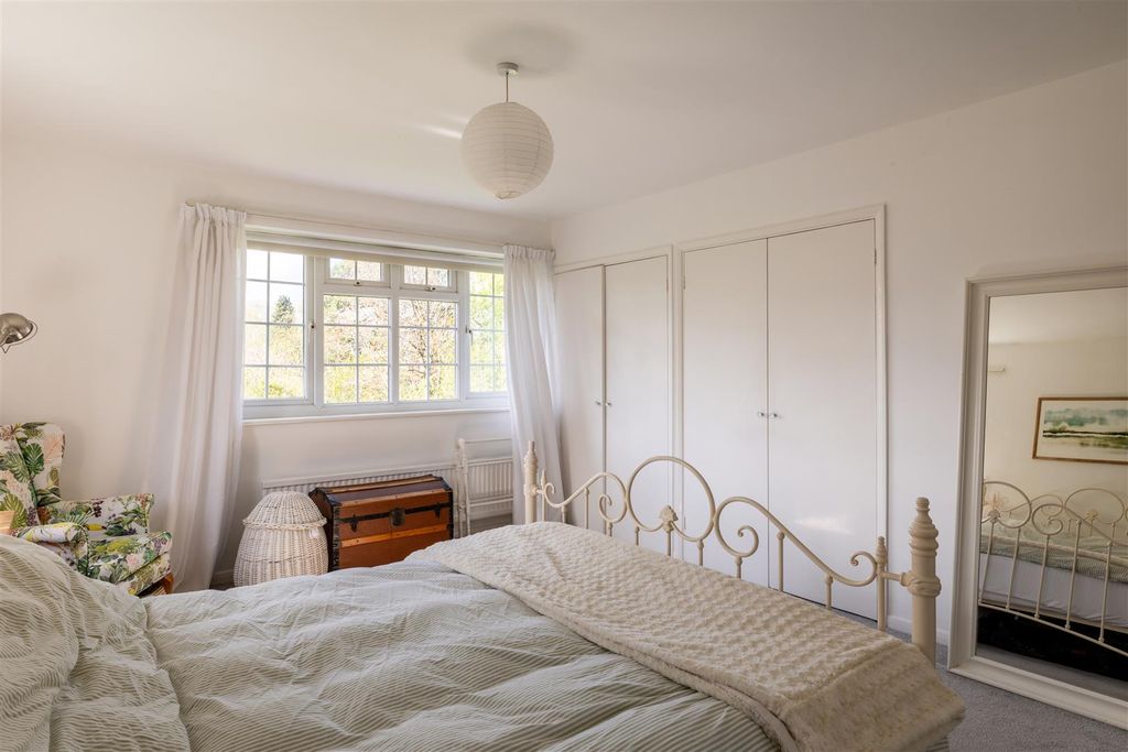 Additional image 12 of 4 bed detached house for saleYardley Close, Reigate RH2