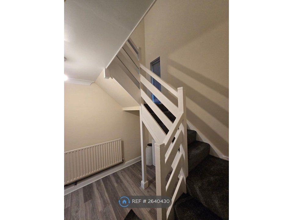 Property photo 2 of 18 Stairs