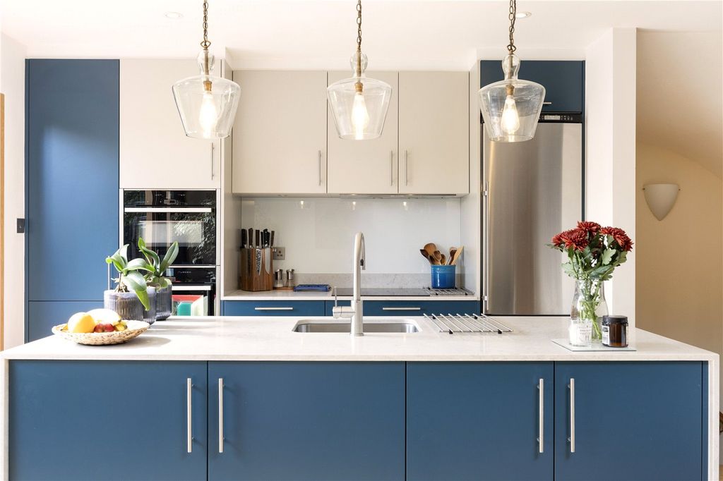 Property photo 3 of 16 Picture No. 11