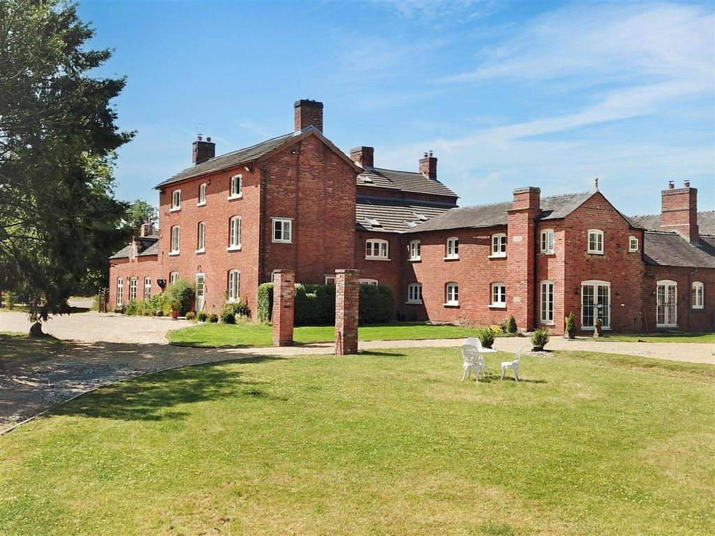 Property photo 1 of 49 The Farmhouse