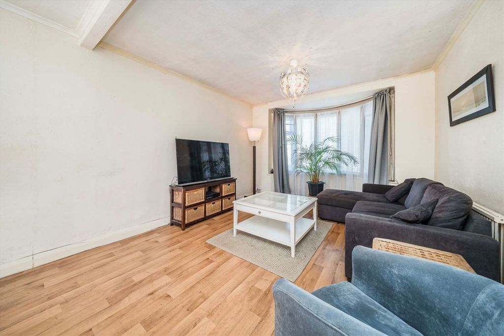 Property photo 2 of 7