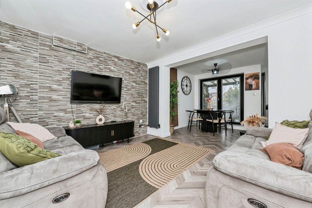 Additional image 5 of 5 bed semi-detached house for saleOrchard Drive, Grays RM17