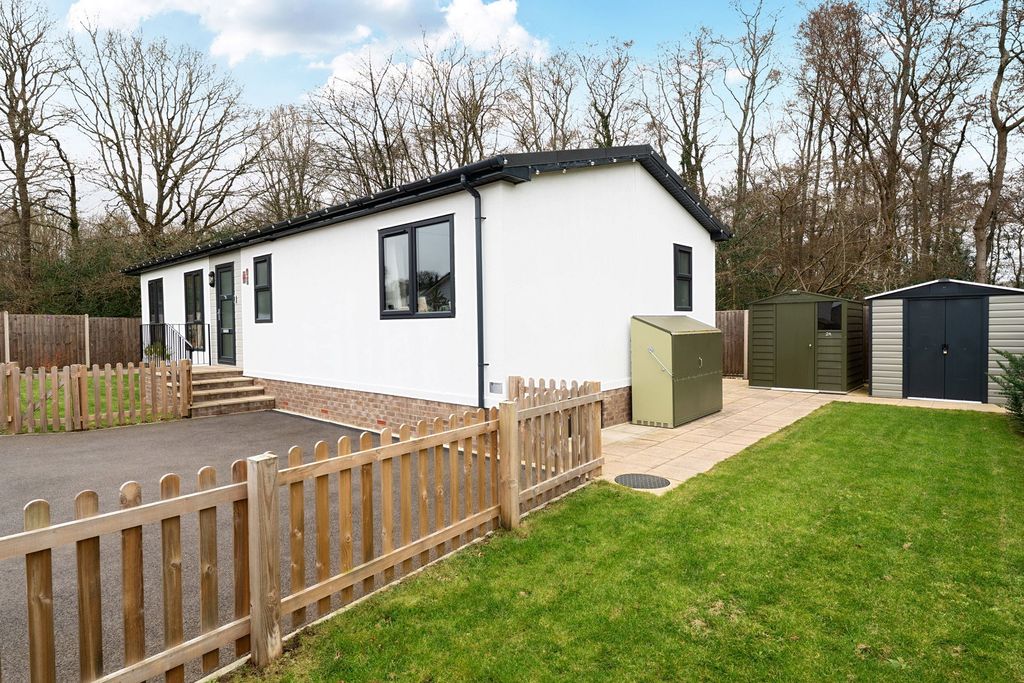 Property photo 3 of 23