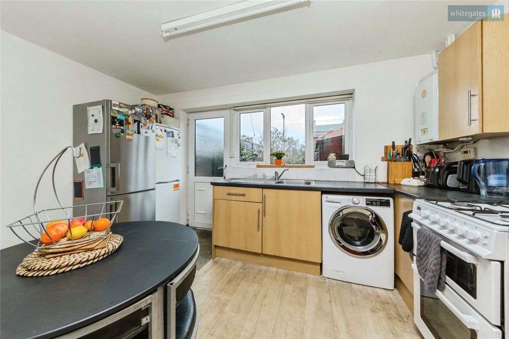 Property photo 3 of 13 Picture No. 01