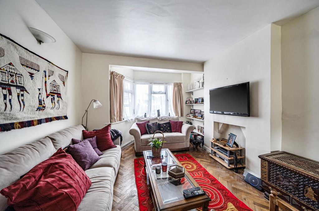 Property photo 2 of 15 Davidson Frost-Wellings, Dfw, Silverston Way, Stan