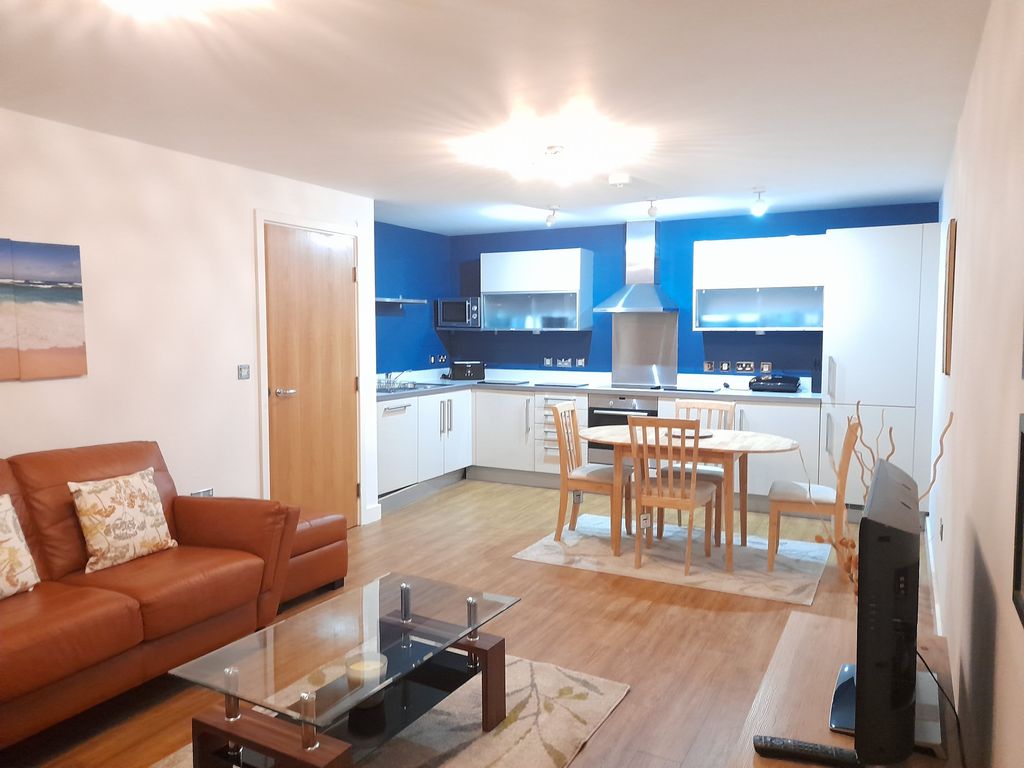 Property photo 2 of 8