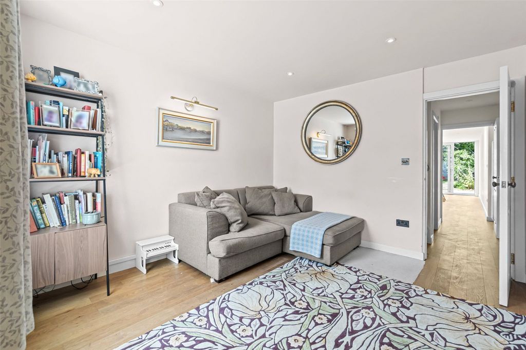 Property photo 3 of 11 Picture No. 06