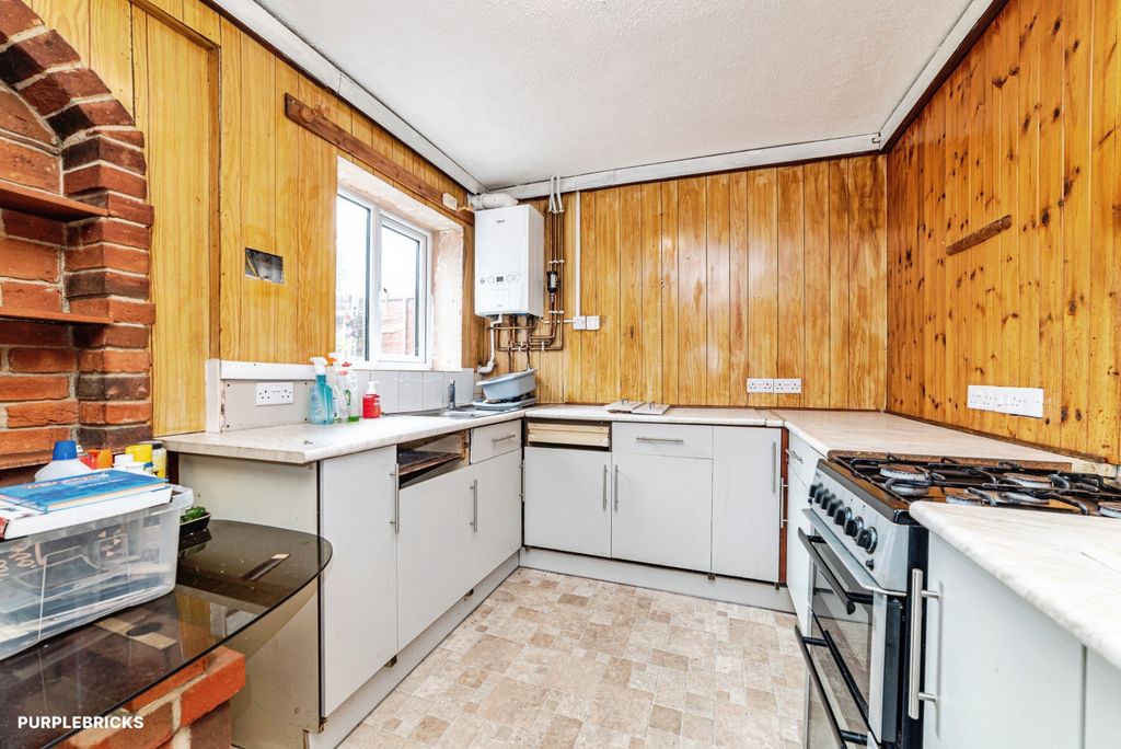 Property photo 2 of 22