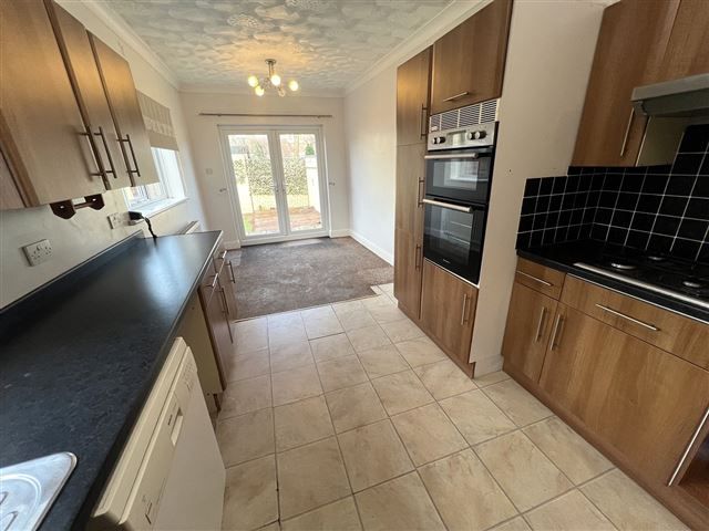 Property photo 2 of 19 Kitchen