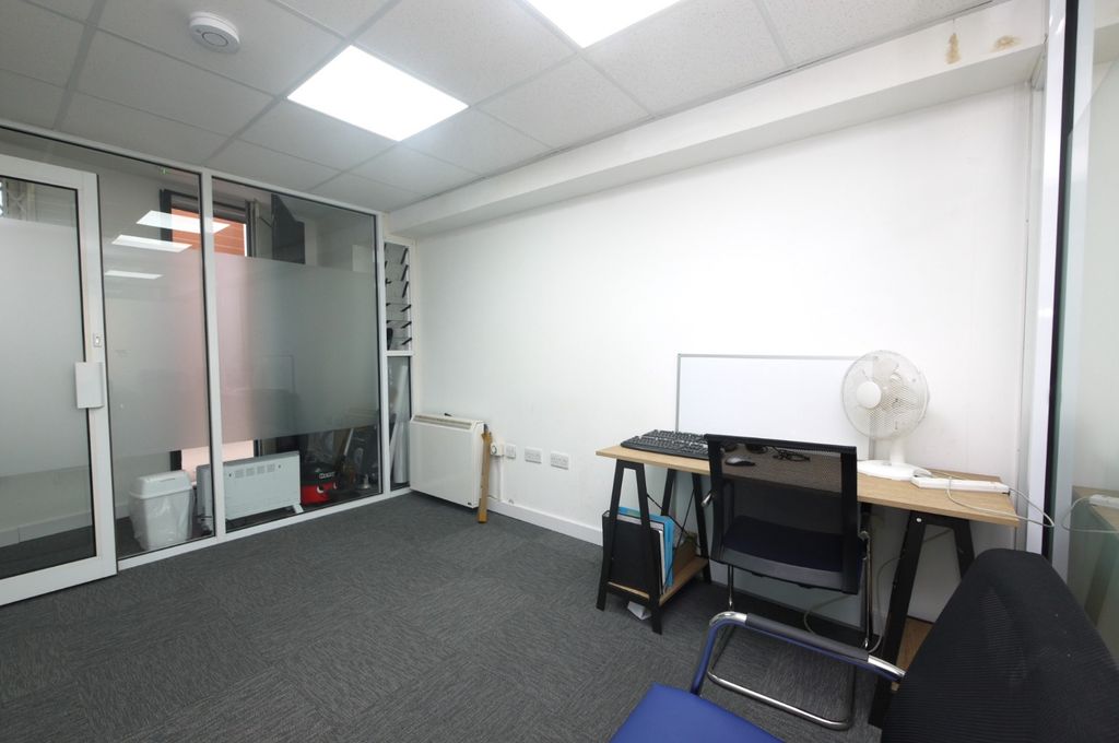 Property photo 1 of 11 3796361