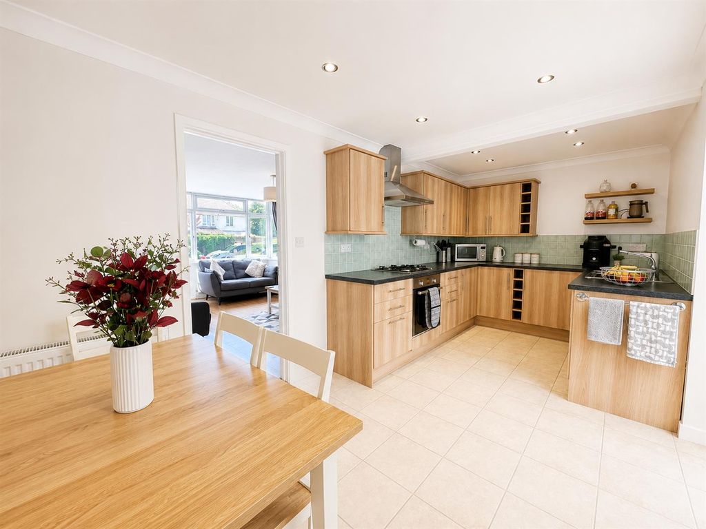 Property photo 2 of 16 214B85Bf-1E22-4467-8B85-5Abb24502668.Png