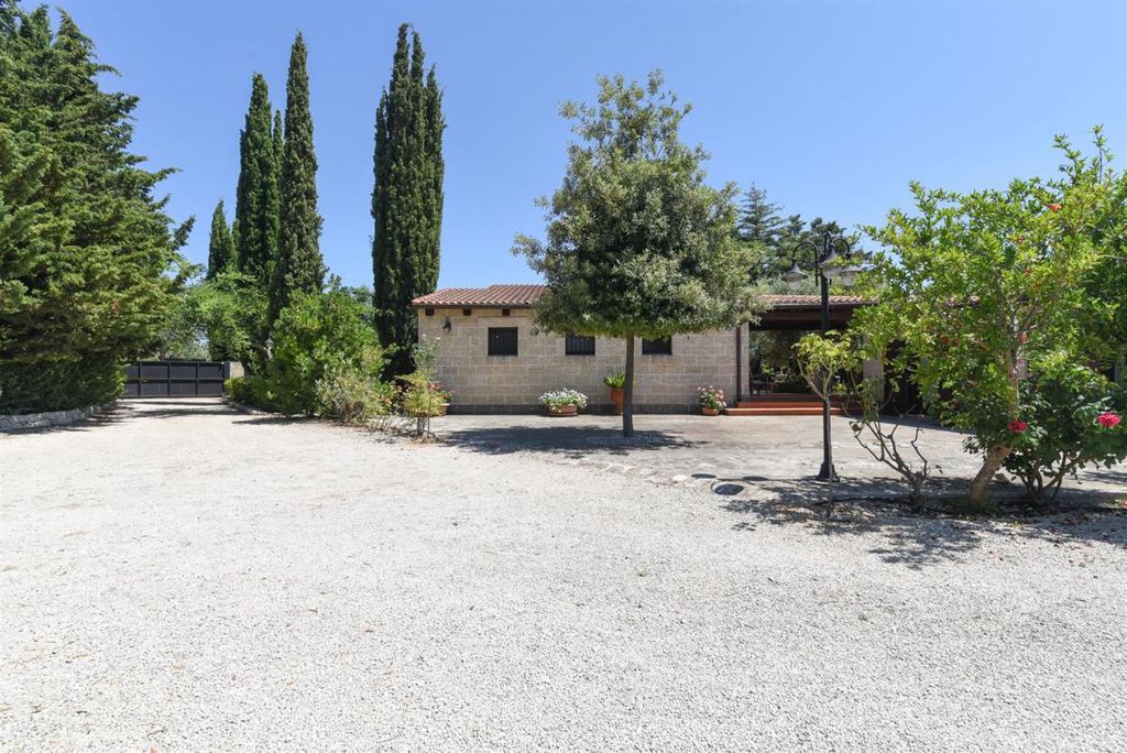 Property photo 3 of 53