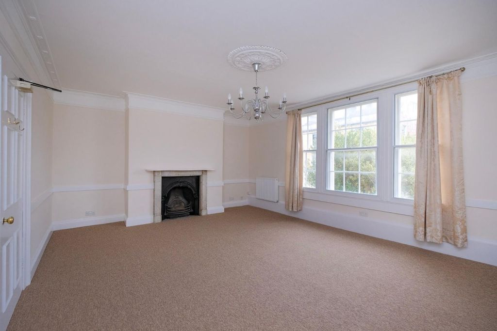 Property photo 2 of 11 2.Jpg