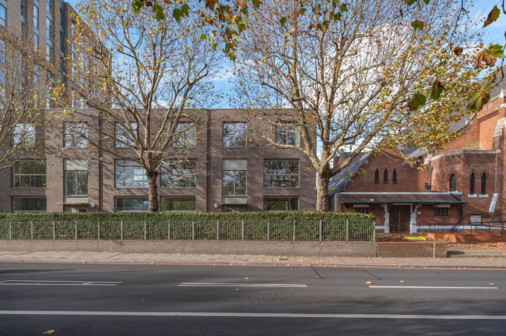 Property photo 2 of 12