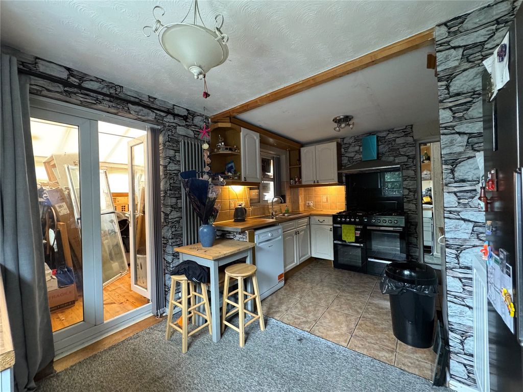 Property photo 3 of 12 Picture No. 12