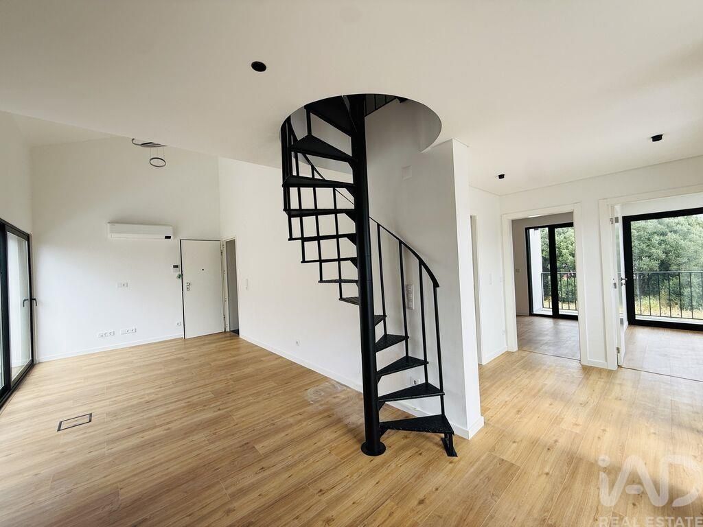 Property photo 3 of 24