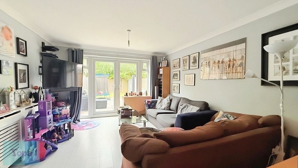 Property photo 2 of 12 3Dfba9d4-dc2De50F-4F97-489d-B6F8-A2E8B9c7Be05