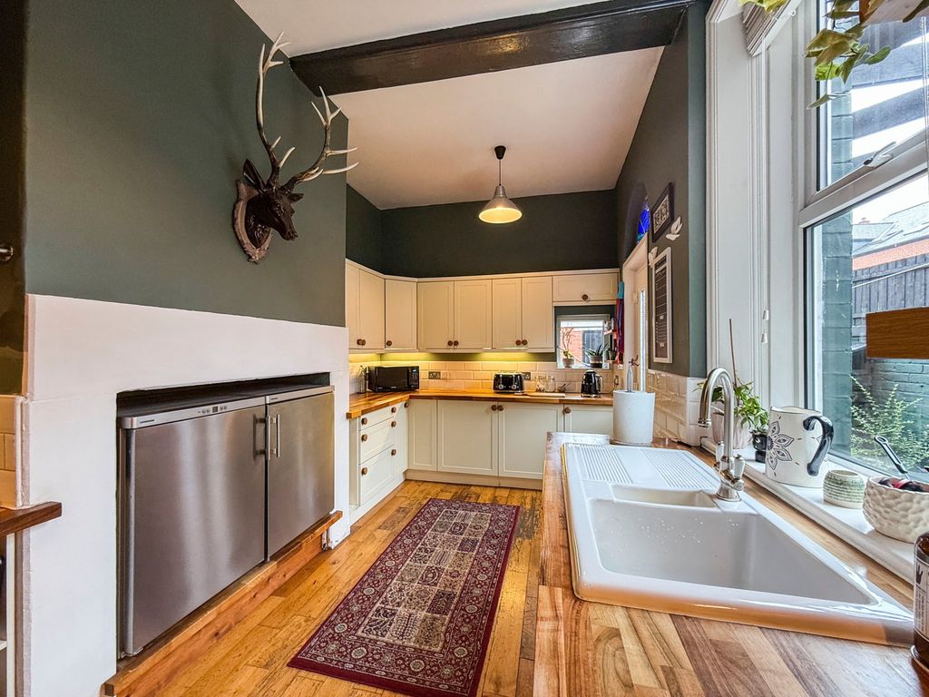 Property photo 3 of 37