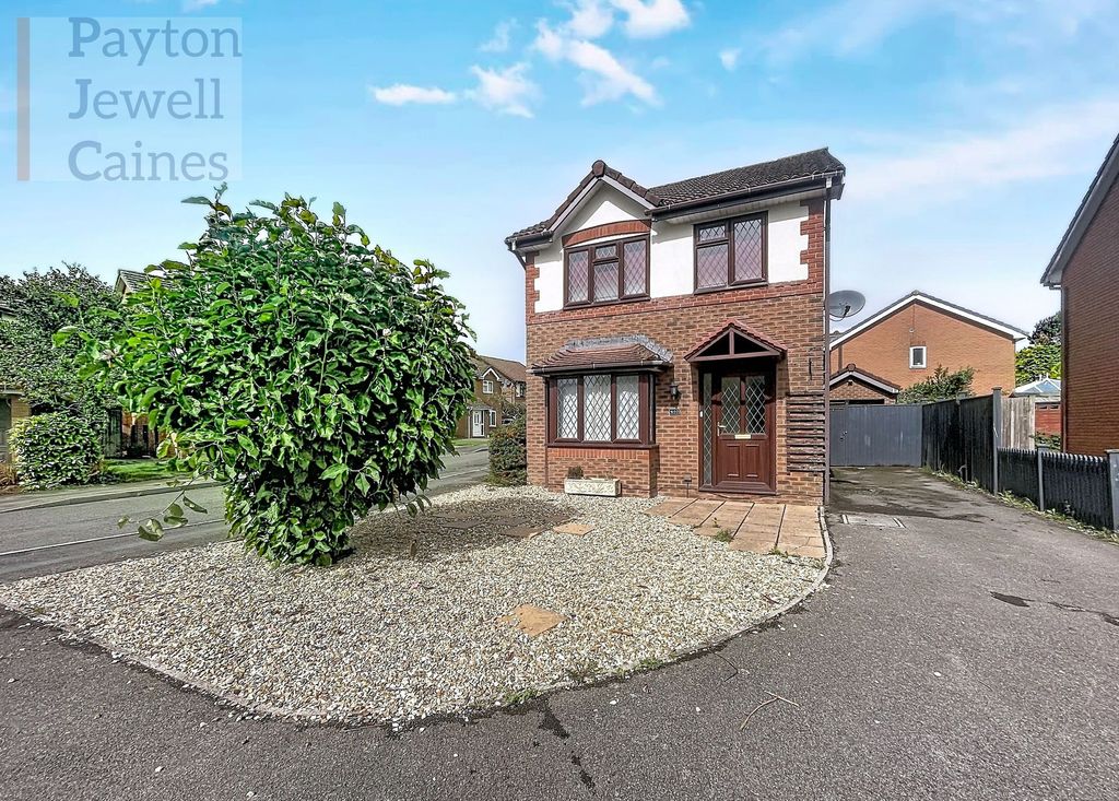 Property photo 1 of 17