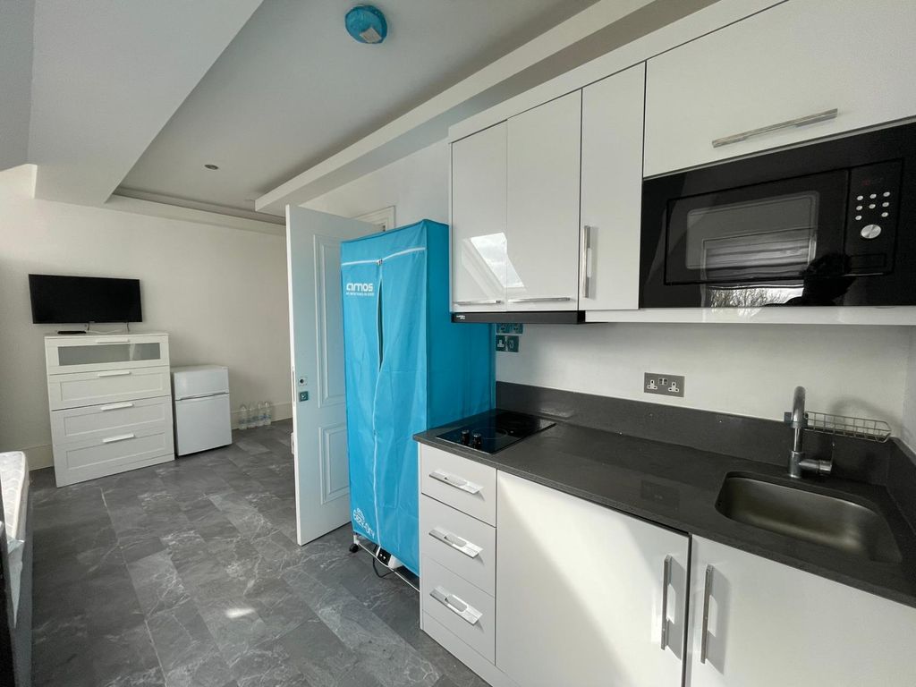 Property photo 1 of 5 Photo 6