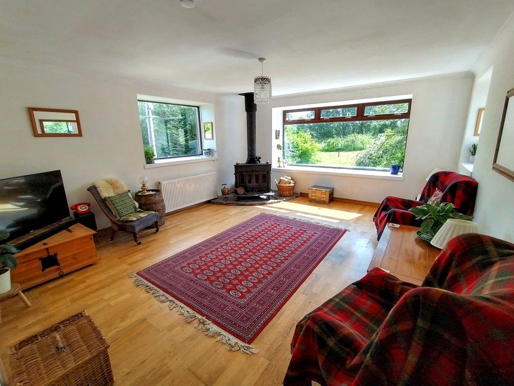 Property photo 3 of 49