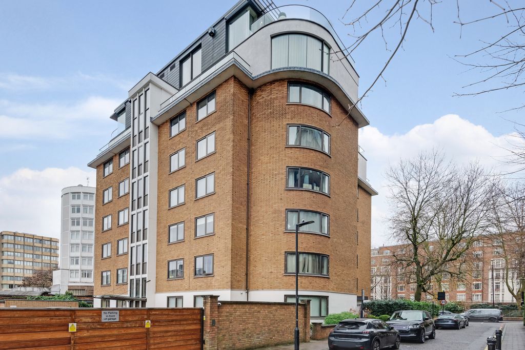 Property photo 3 of 15 Front