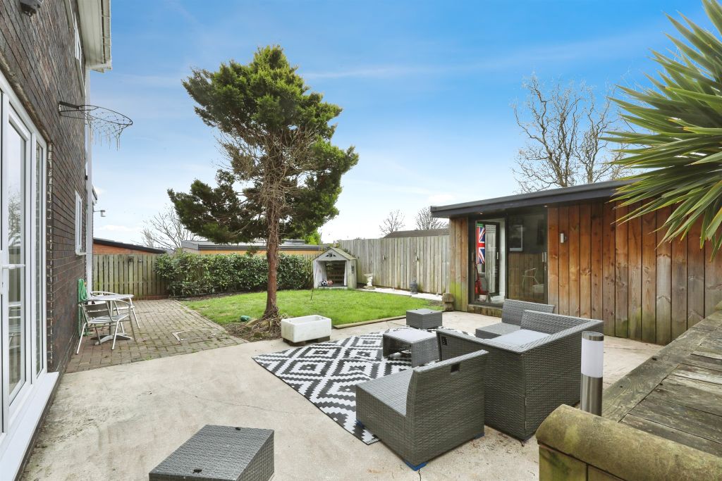 Property photo 2 of 18