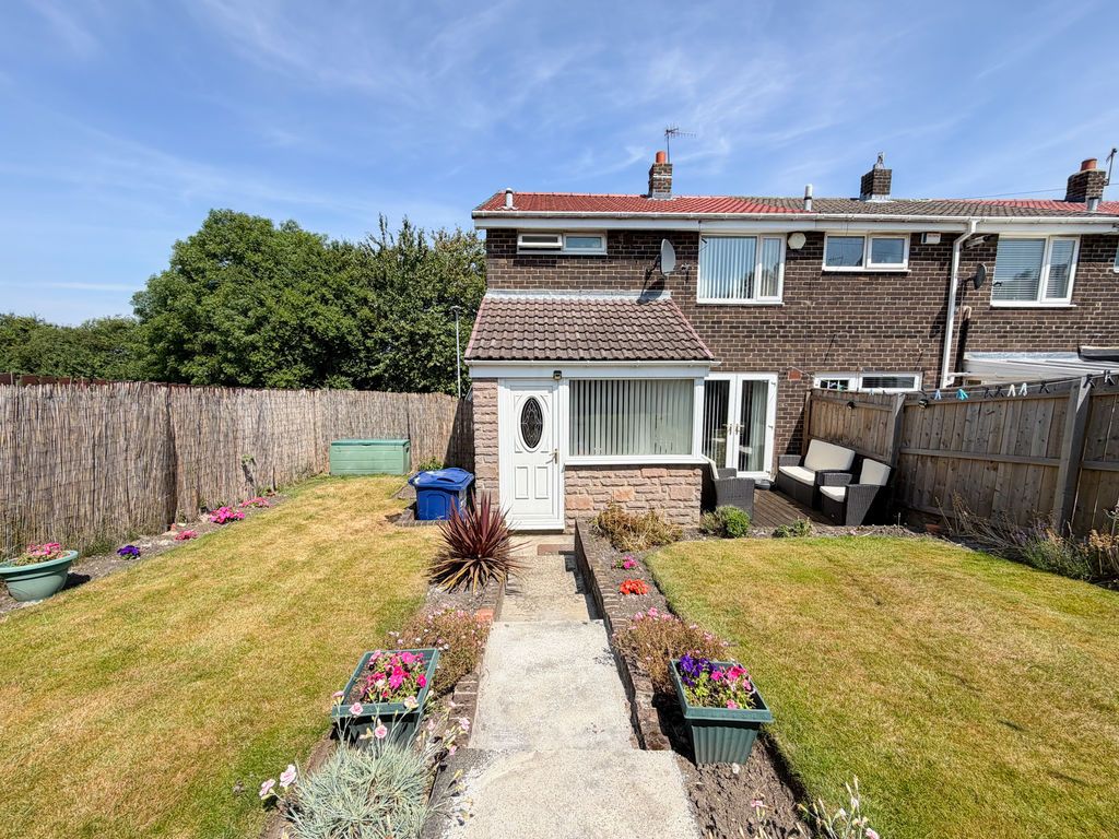 Property photo 1 of 15 External