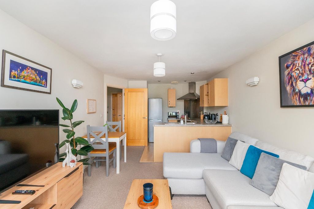 Property photo 3 of 19 1D3R7CC - Reception D.Jpg