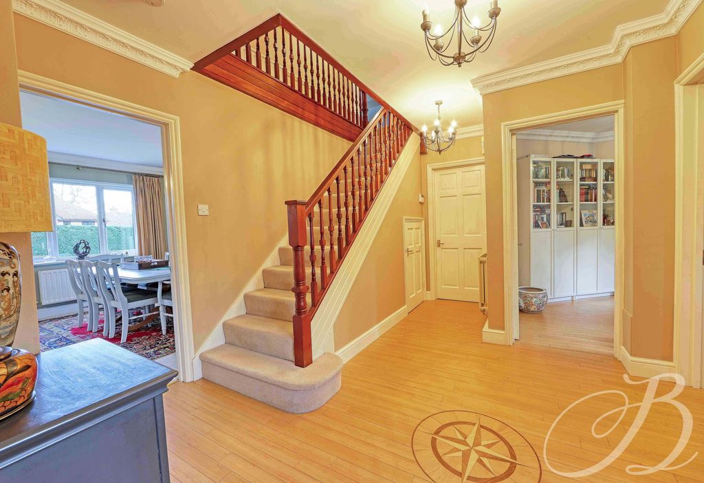 Property photo 2 of 18