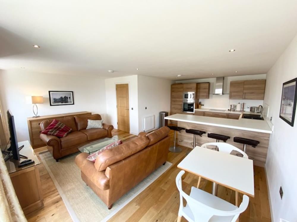 Property photo 1 of 14 Lounge/Kitchen