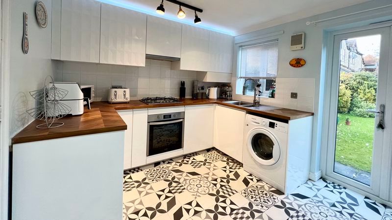 Property photo 2 of 12 Photo 7