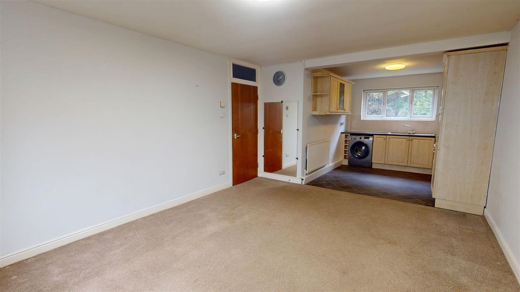 Property photo 2 of 7 Living Dining