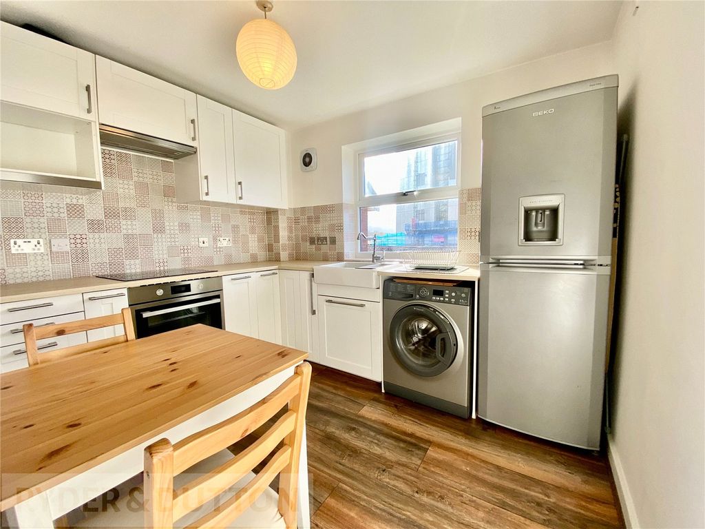 Property photo 2 of 13 Kitchen