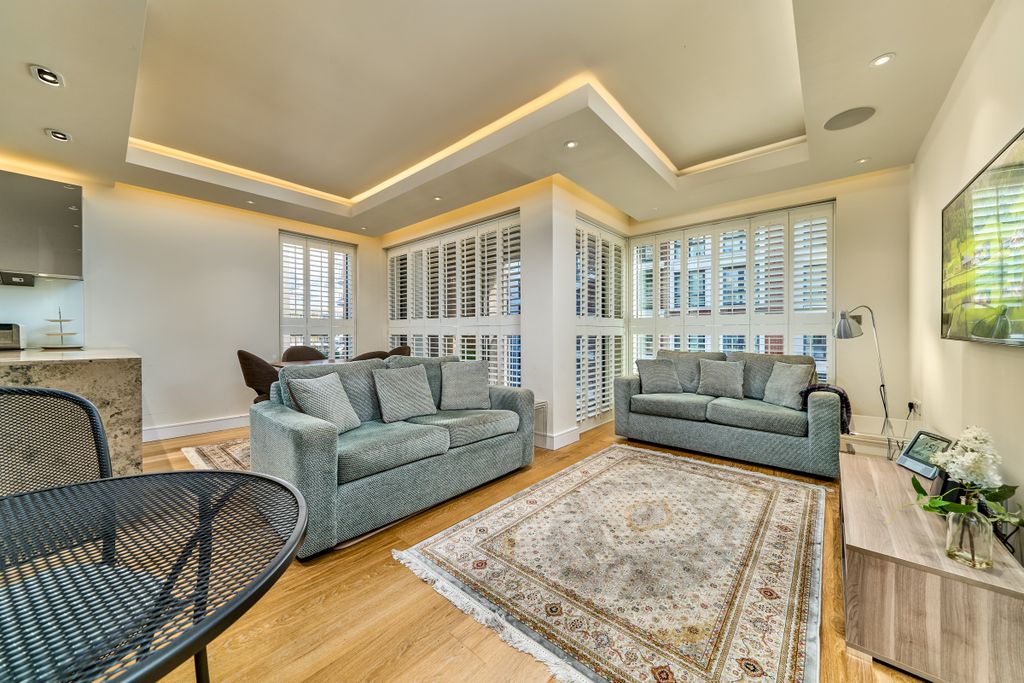 Property photo 2 of 14