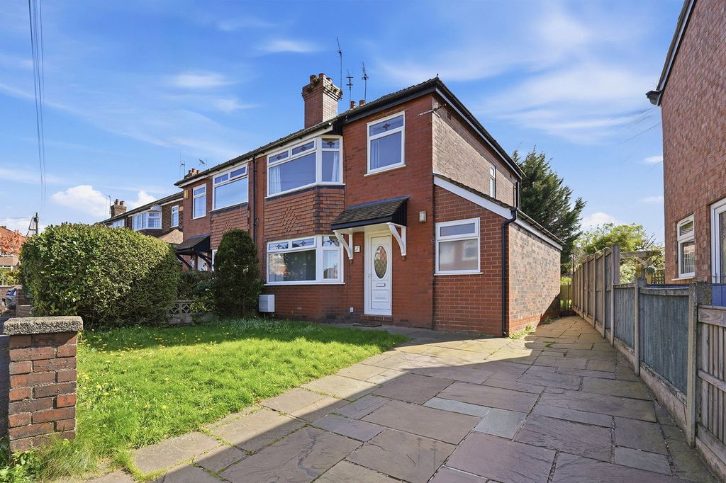 Property photo 1 of 18