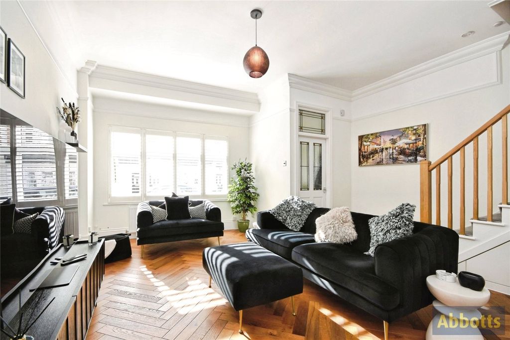 Property photo 3 of 17 Picture No. 27