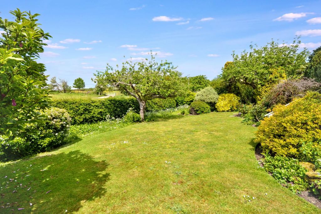 Property photo 2 of 23