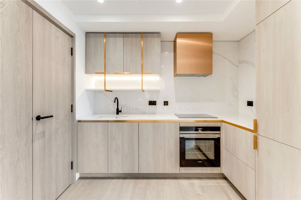 Property photo 3 of 8 Picture No. 25