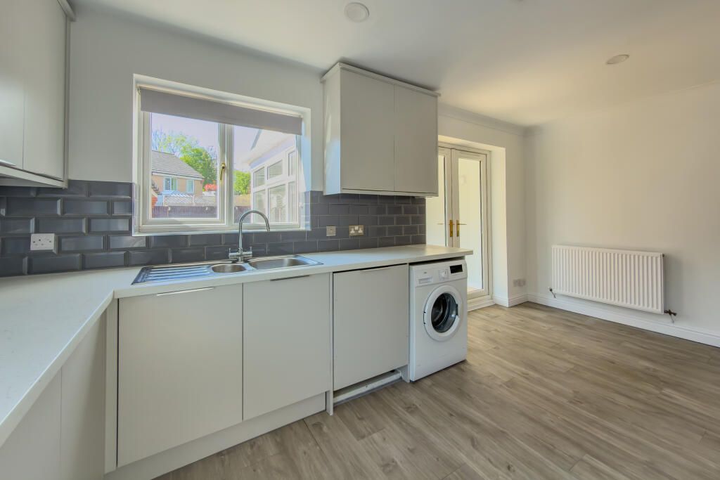 Property photo 1 of 4 1 Bed Flat To Rent Vaughan Road, London Se5 9Nz