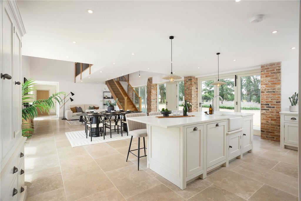 Property photo 1 of 24 Burbank Barn