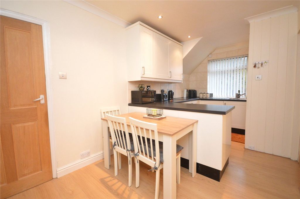 Property photo 2 of 12 Picture 2