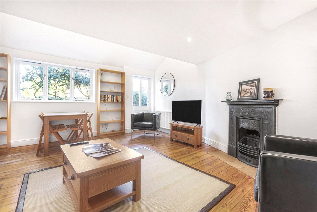 Property photo 3 of 28 Picture No. 37