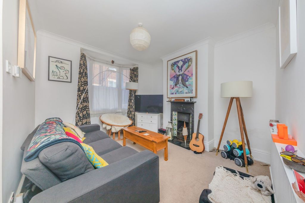 Property photo 2 of 22