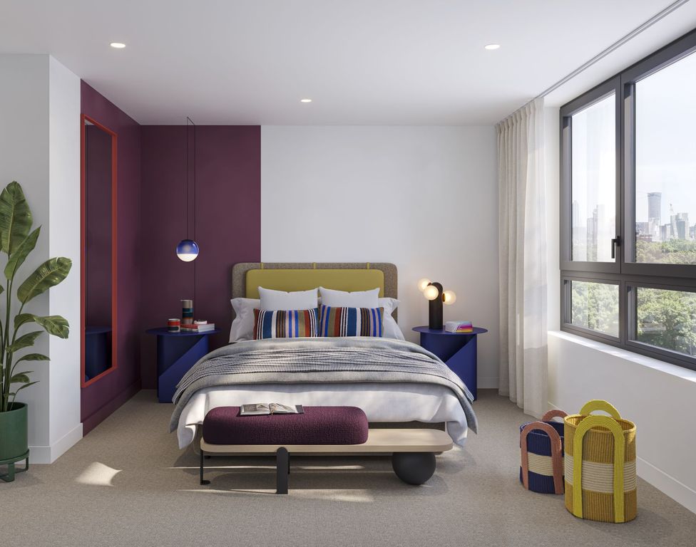 Property photo 1 of 8 Harbour Walk Standard Bedroom.Jpg