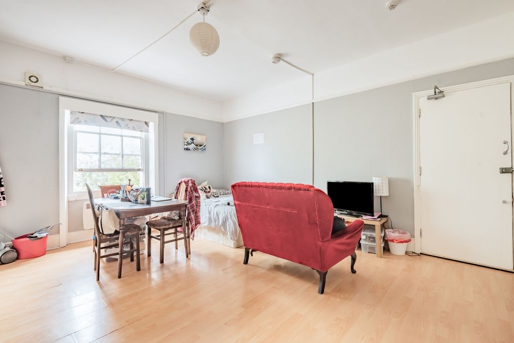 Property photo 1 of 7 629603 (2)